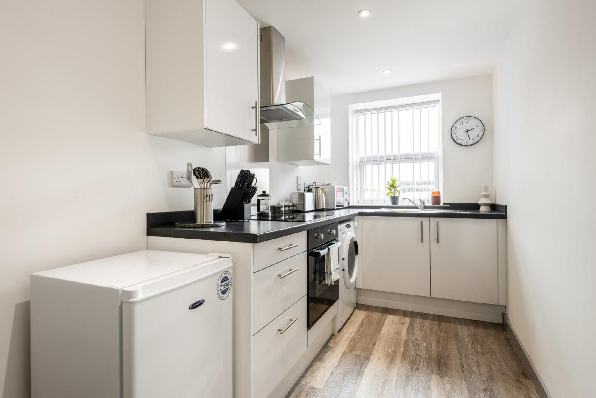 Perfect 1 Bed Budget Flat In *